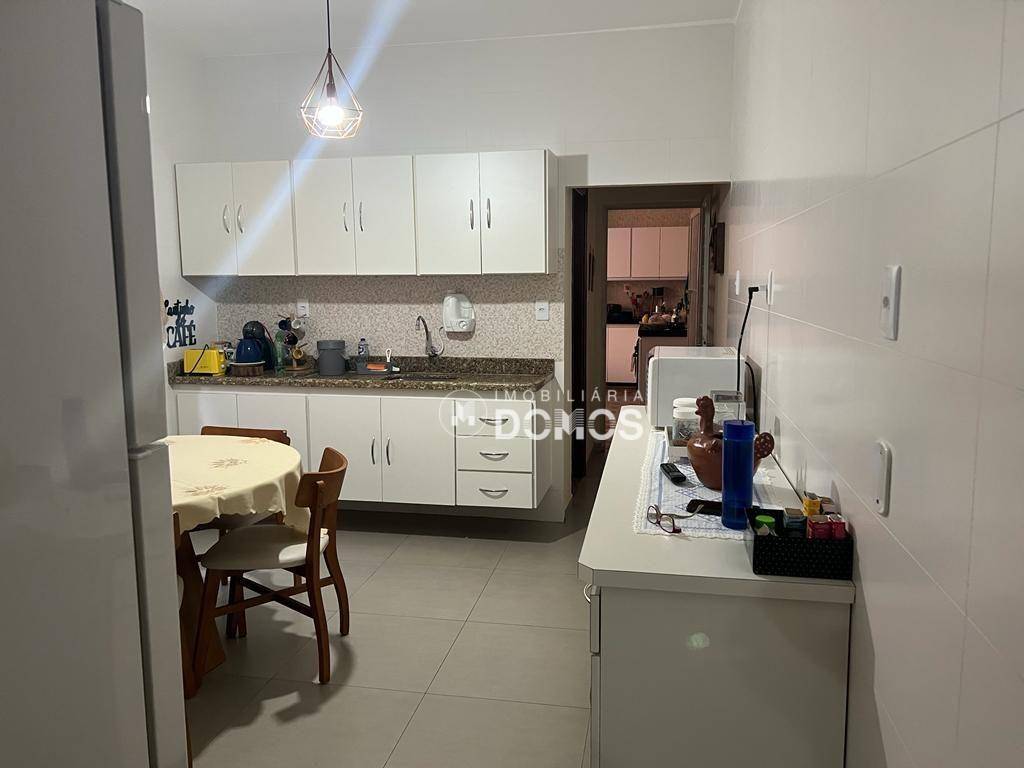 Casa à venda com 4 quartos, 158m² - Foto 5