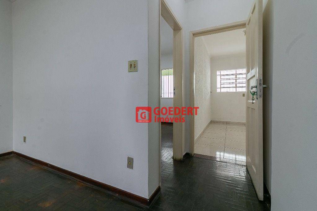 Casa para alugar com 3 quartos, 197m² - Foto 28