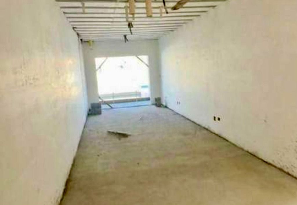 Sobrado à venda com 3 quartos, 200m² - Foto 4