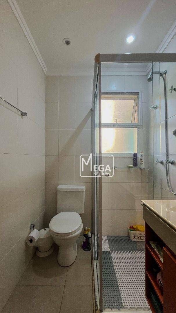 Apartamento para alugar com 3 quartos, 150m² - Foto 12