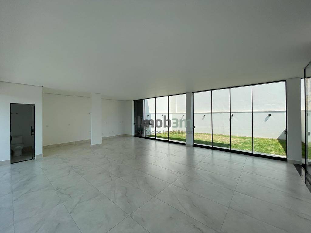 Sobrado à venda com 3 quartos, 241m² - Foto 5