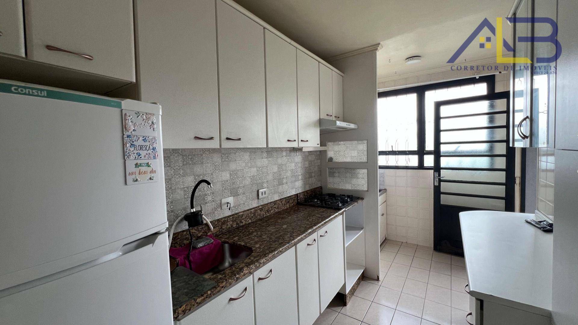 Apartamento para alugar com 3 quartos, 66m² - Foto 13