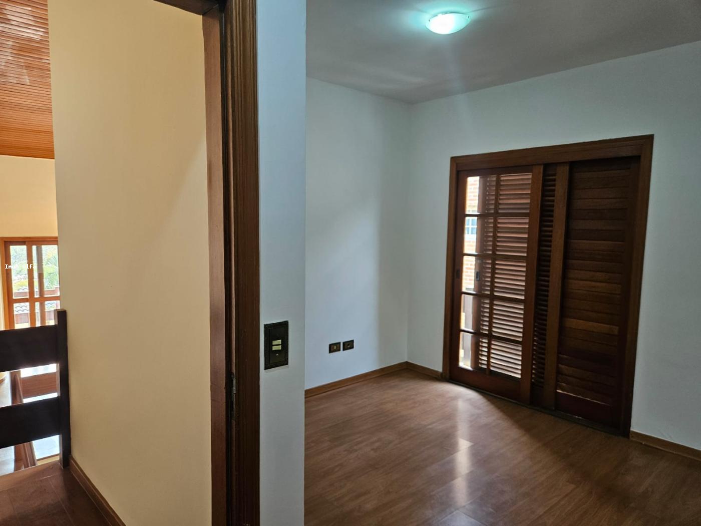 Casa de Condomínio à venda com 4 quartos, 380m² - Foto 10