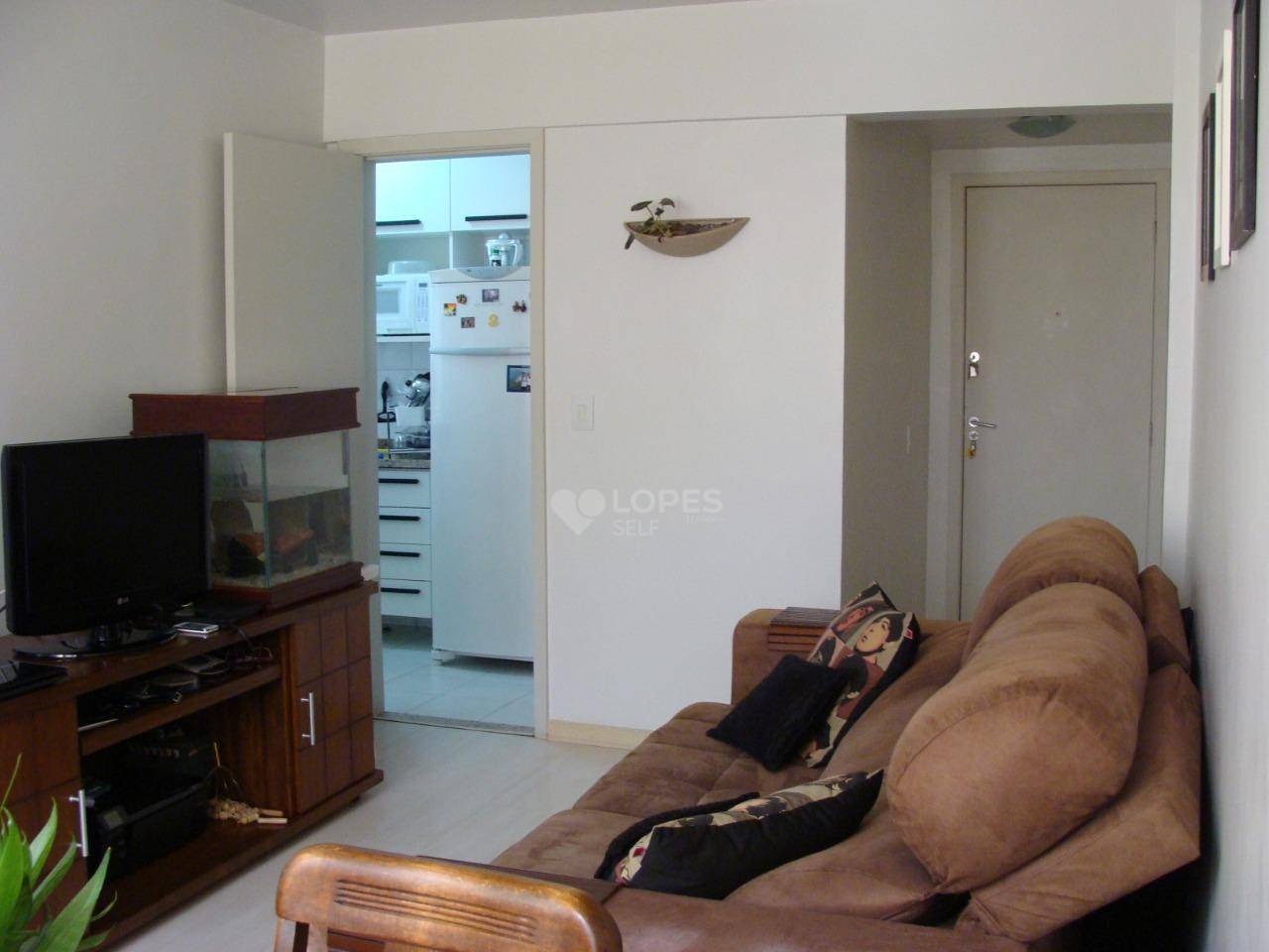 Apartamento à venda com 2 quartos, 62m² - Foto 2