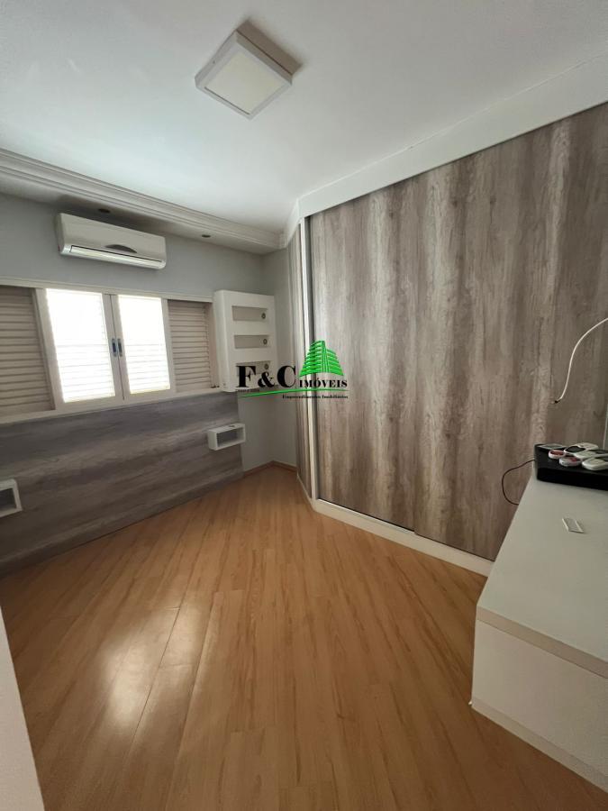 Casa à venda com 3 quartos, 250m² - Foto 8