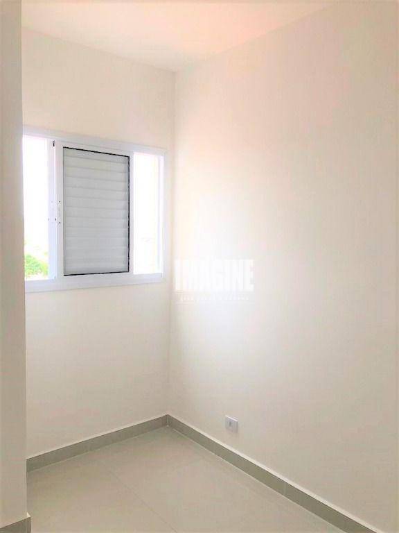 Apartamento à venda com 2 quartos, 44m² - Foto 17