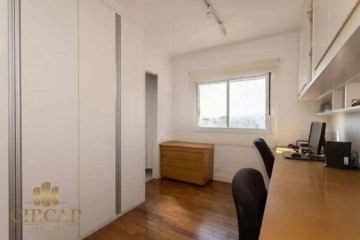 Apartamento à venda com 3 quartos, 147m² - Foto 19