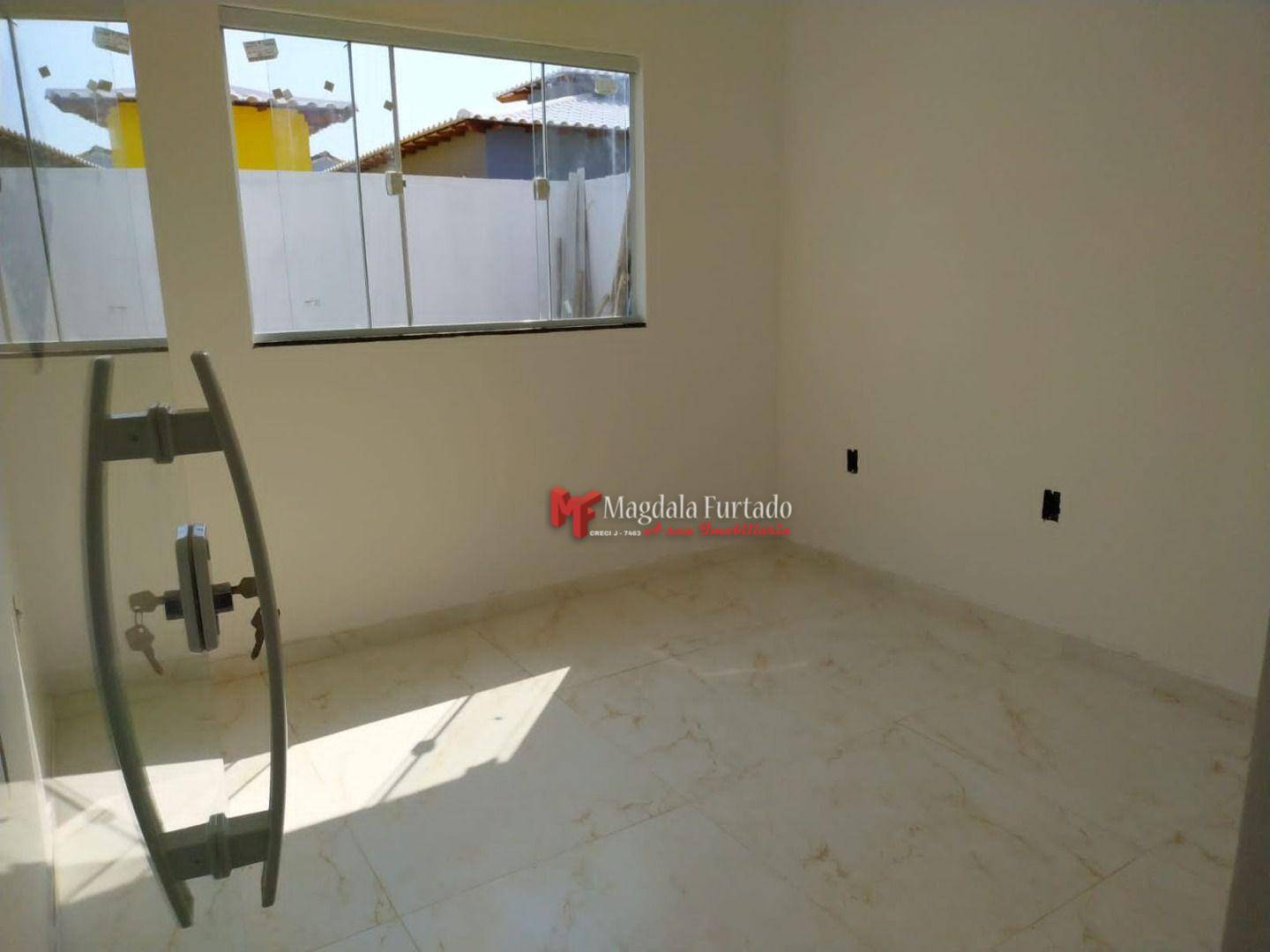 Casa à venda com 2 quartos, 70m² - Foto 13