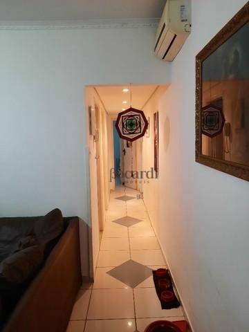 Apartamento à venda com 2 quartos, 70m² - Foto 5