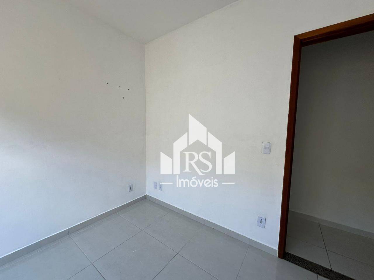 Casa à venda com 2 quartos, 64m² - Foto 15