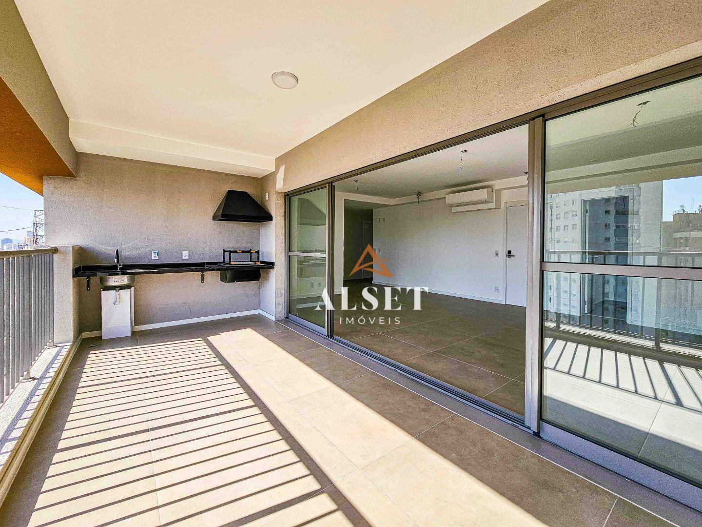 Apartamento à venda com 3 quartos, 139m² - Foto 3