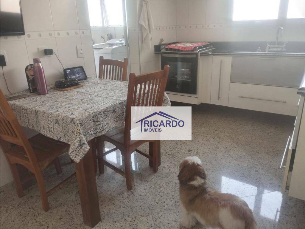 Apartamento à venda com 3 quartos, 136m² - Foto 18