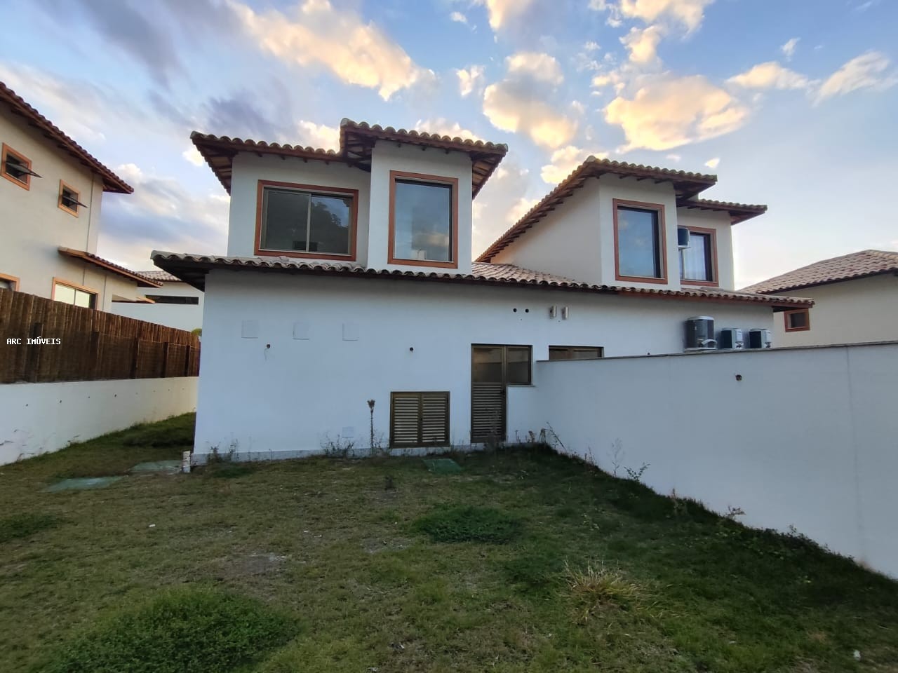Casa de Condomínio à venda com 4 quartos, 312m² - Foto 7