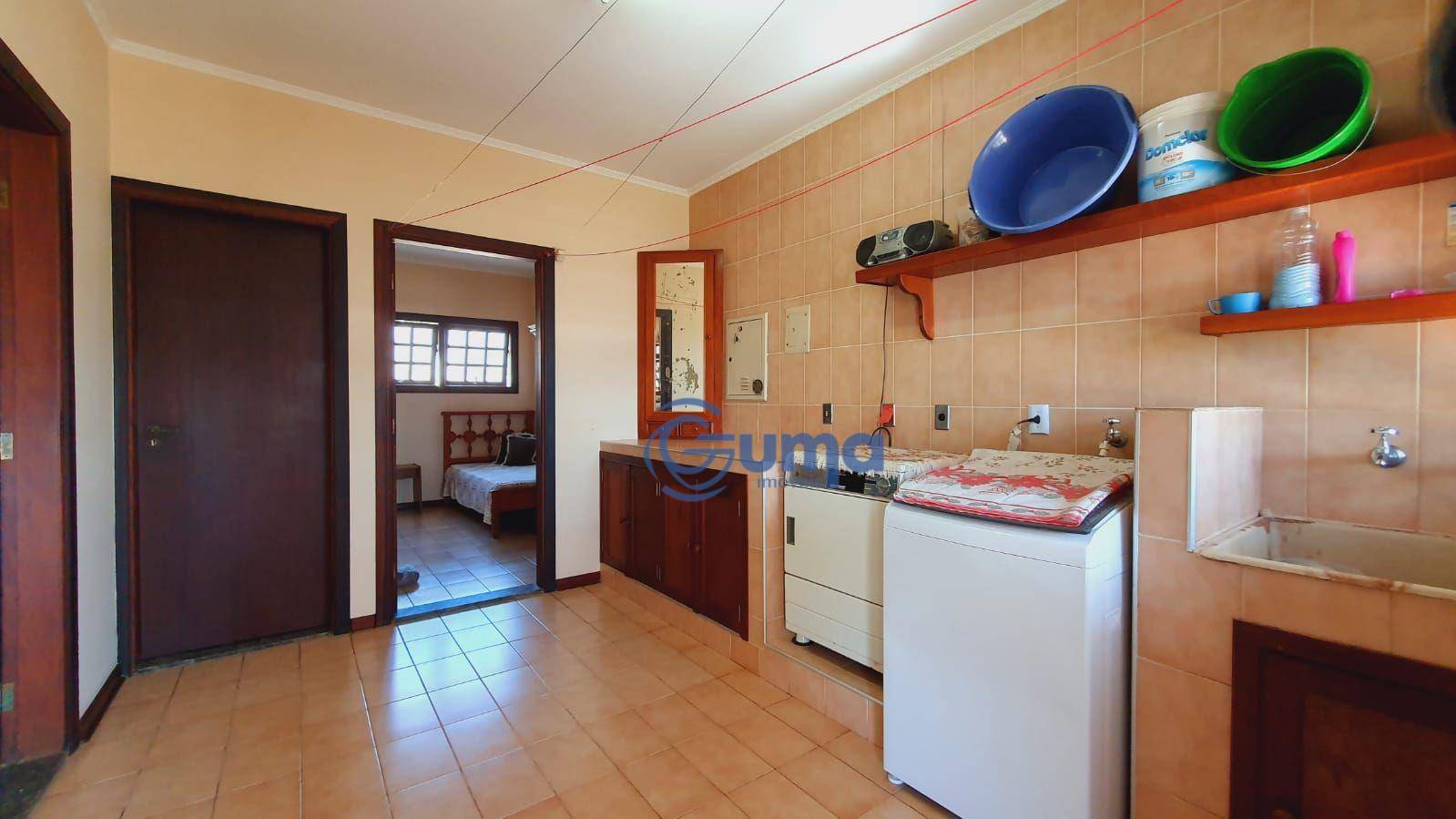 Casa à venda com 3 quartos, 329m² - Foto 11