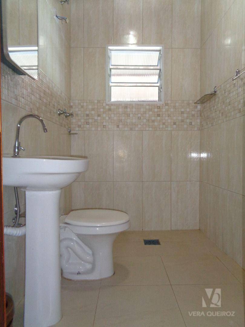 Casa à venda com 2 quartos, 80m² - Foto 6