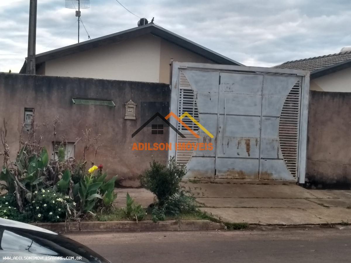 Casa à venda com 2 quartos, 200m² - Foto 1