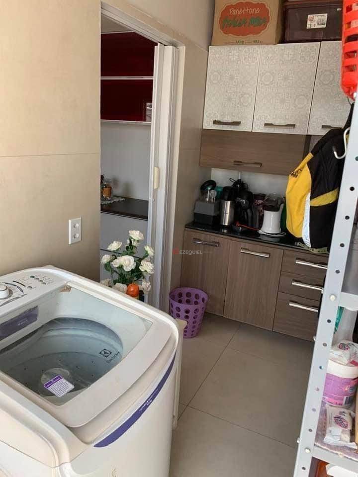 Casa à venda com 2 quartos, 100m² - Foto 6