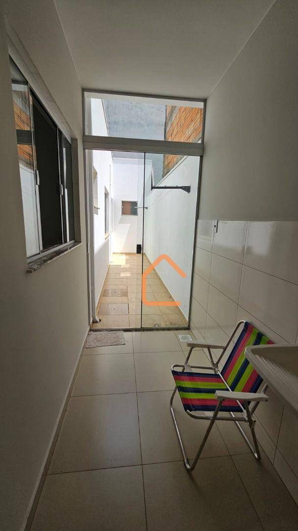 Casa à venda com 2 quartos, 60m² - Foto 15