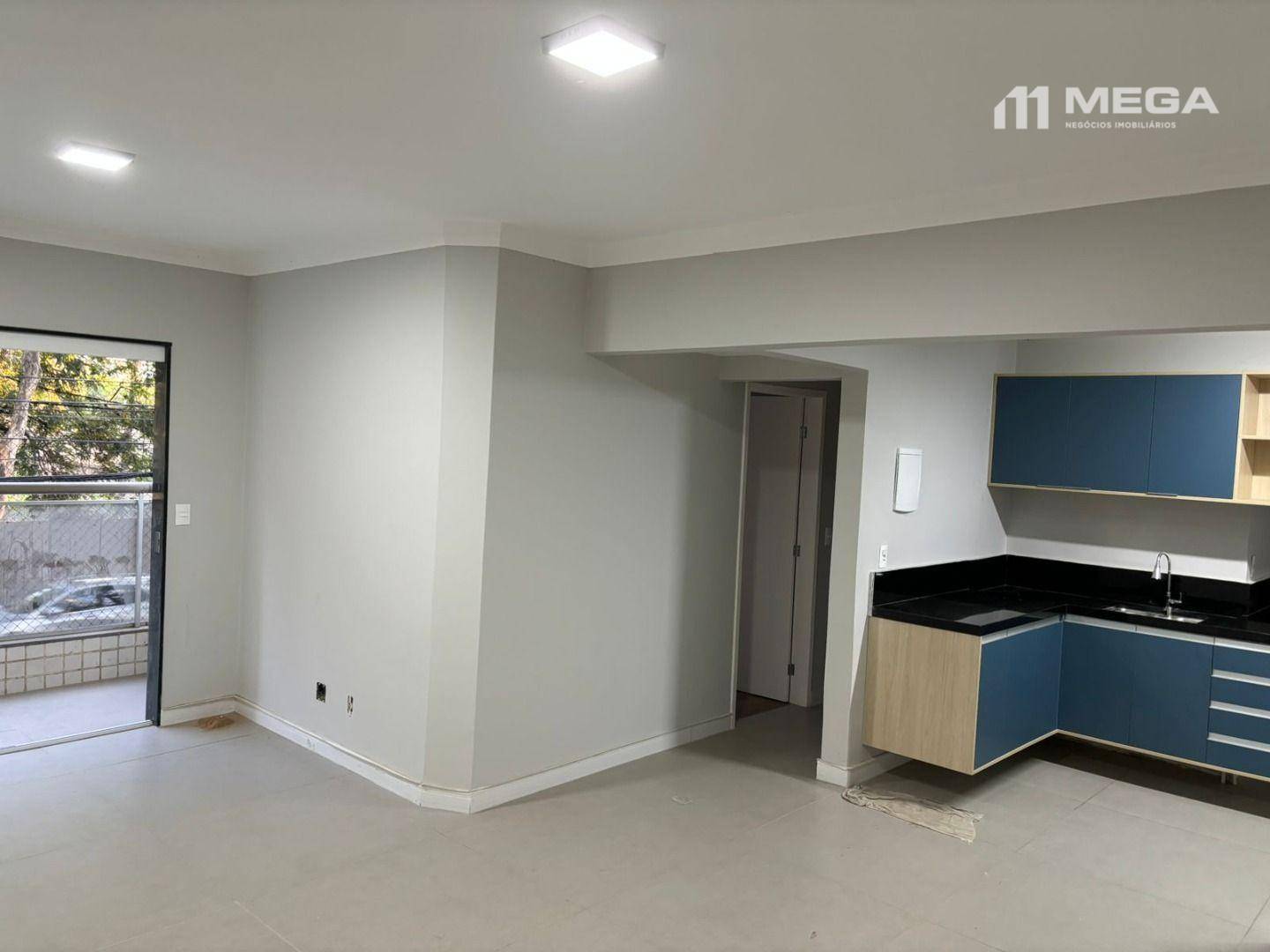 Apartamento à venda com 3 quartos, 115m² - Foto 1