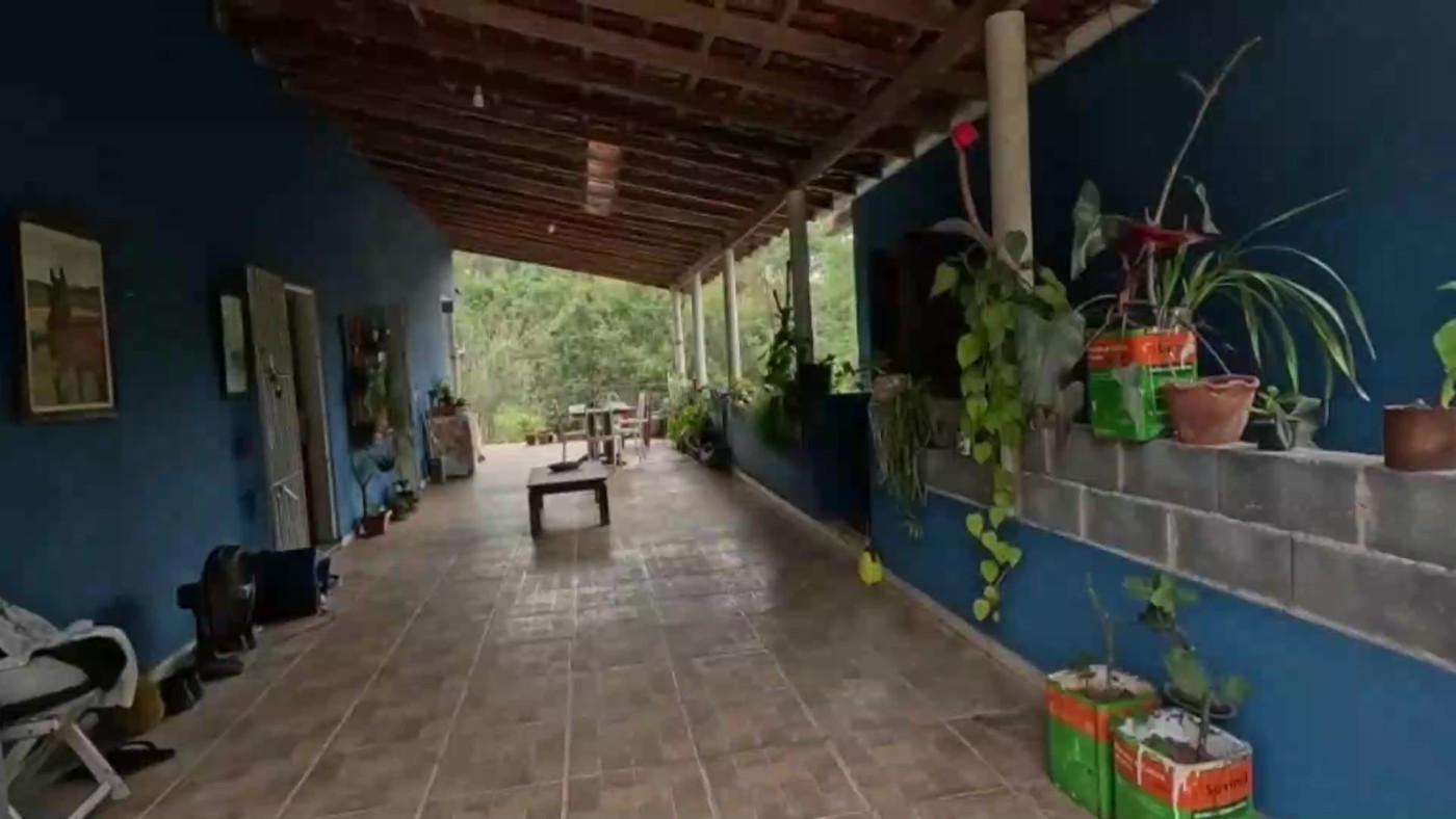 Chácara à venda com 2 quartos, 1500m² - Foto 7