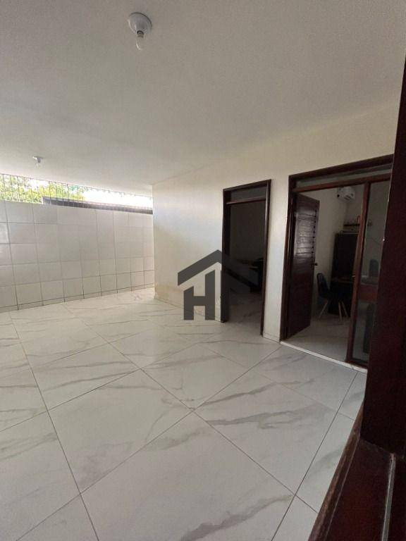 Casa à venda e aluguel com 4 quartos, 255m² - Foto 3