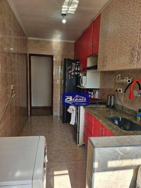 Apartamento à venda com 2 quartos, 62m² - Foto 19