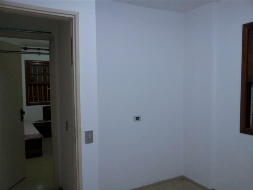 Casa à venda com 4 quartos, 220m² - Foto 17