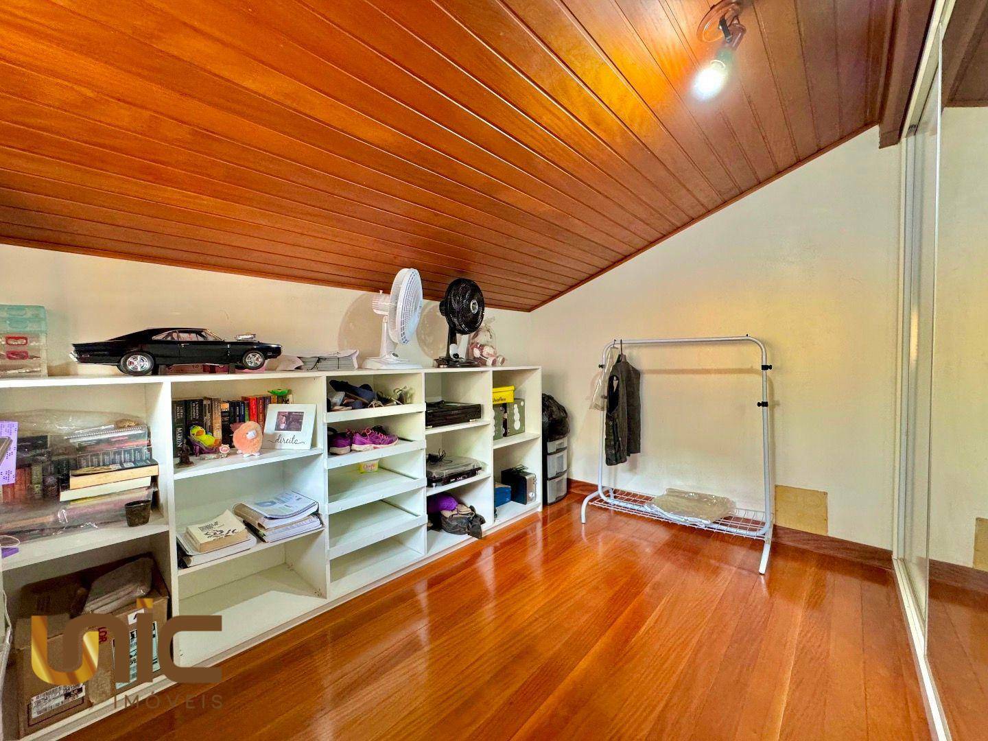 Casa à venda com 4 quartos, 220m² - Foto 39