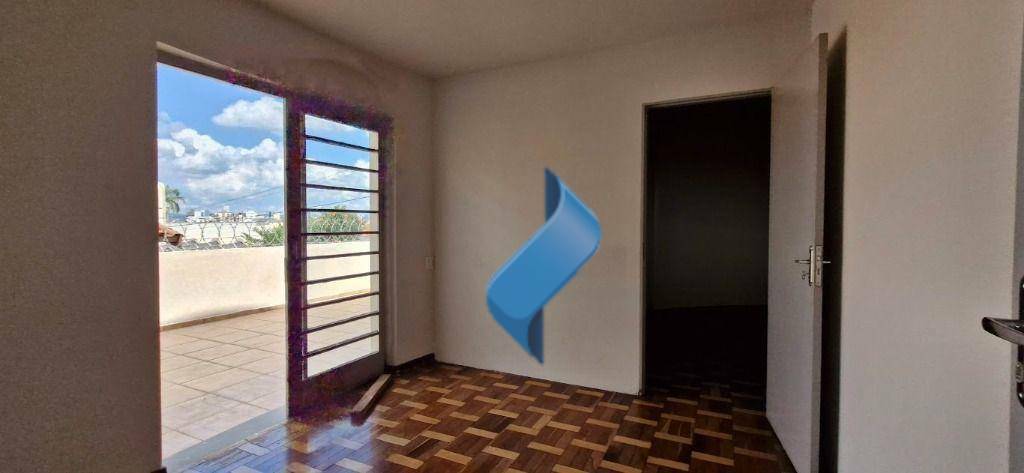 Casa à venda com 4 quartos, 278m² - Foto 13