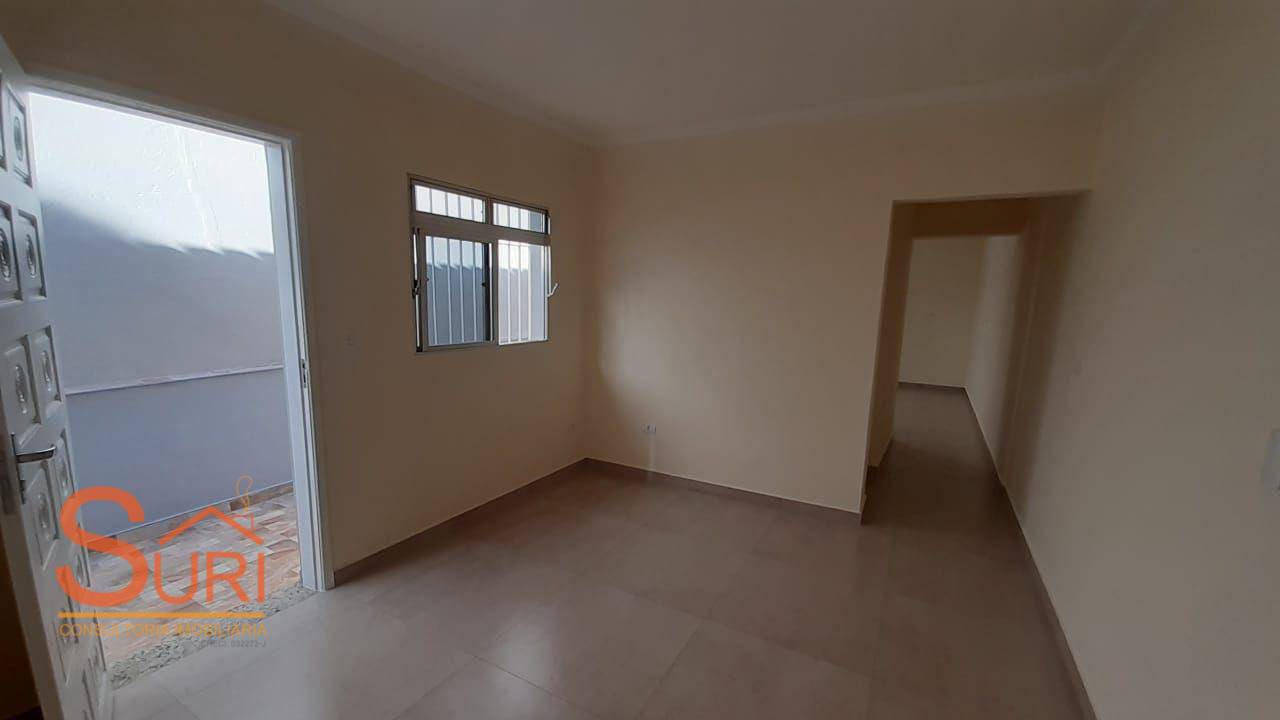 Casa à venda com 2 quartos, 125m² - Foto 3