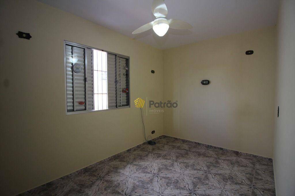 Sobrado à venda com 3 quartos, 286m² - Foto 13