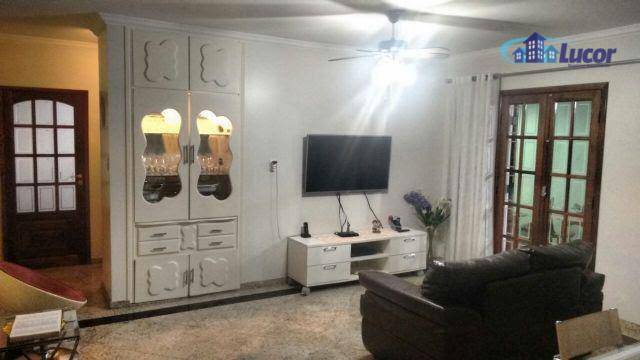 Sobrado à venda com 3 quartos, 234m² - Foto 3