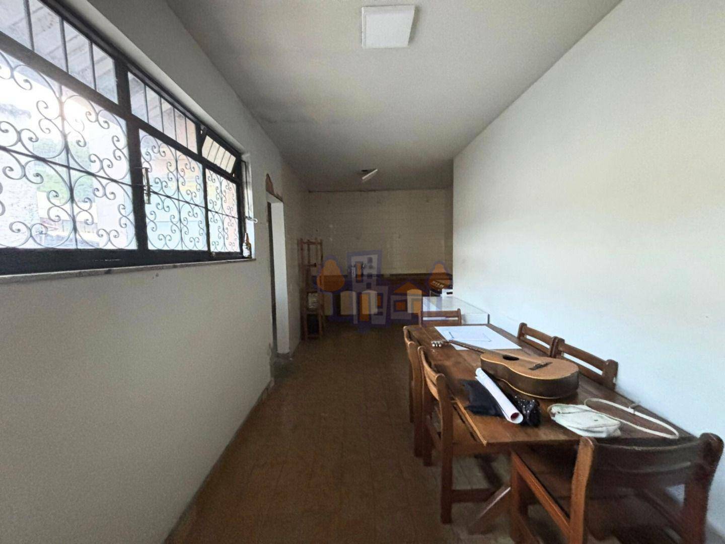 Casa à venda com 5 quartos, 96m² - Foto 6