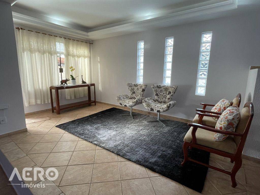 Casa de Condomínio à venda com 3 quartos, 341m² - Foto 6