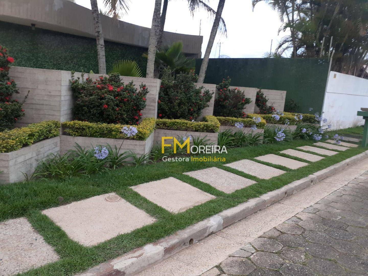 Casa à venda com 4 quartos, 350m² - Foto 4