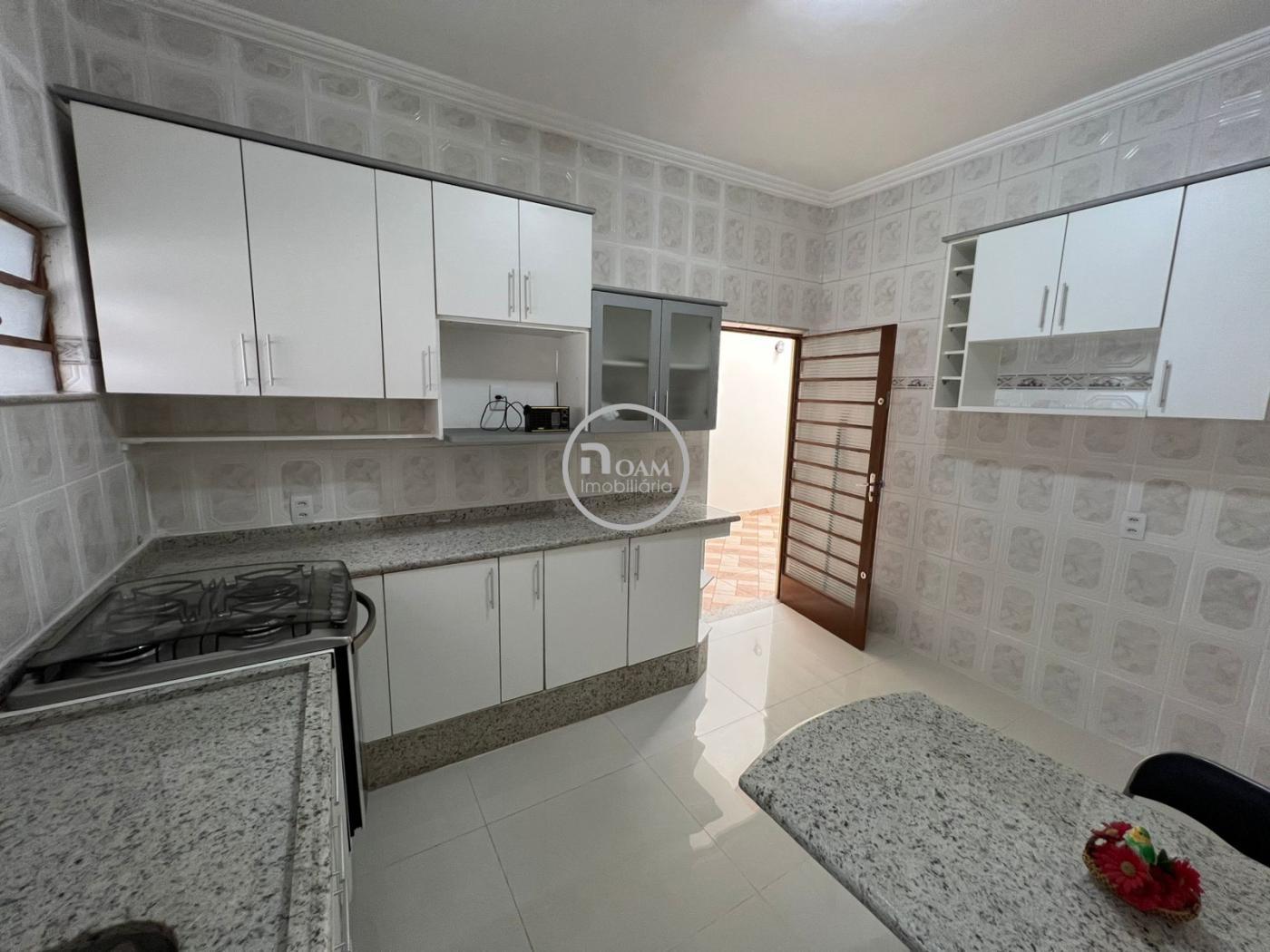 Casa à venda com 4 quartos, 161m² - Foto 12