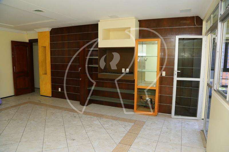 Apartamento à venda com 3 quartos, 130m² - Foto 4