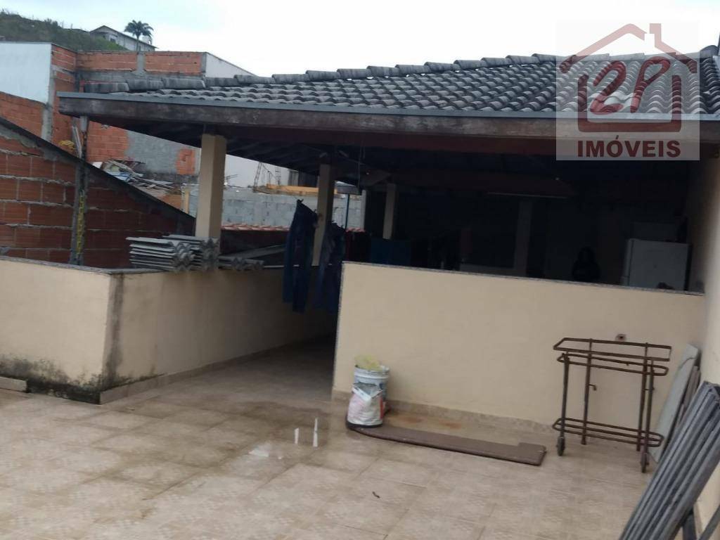 Sobrado à venda com 3 quartos, 140m² - Foto 2