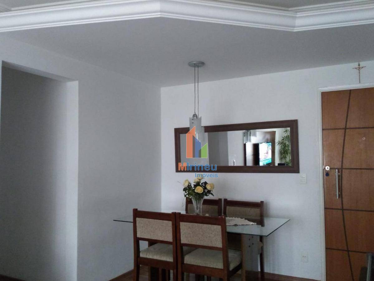 Apartamento à venda com 2 quartos, 84m² - Foto 3