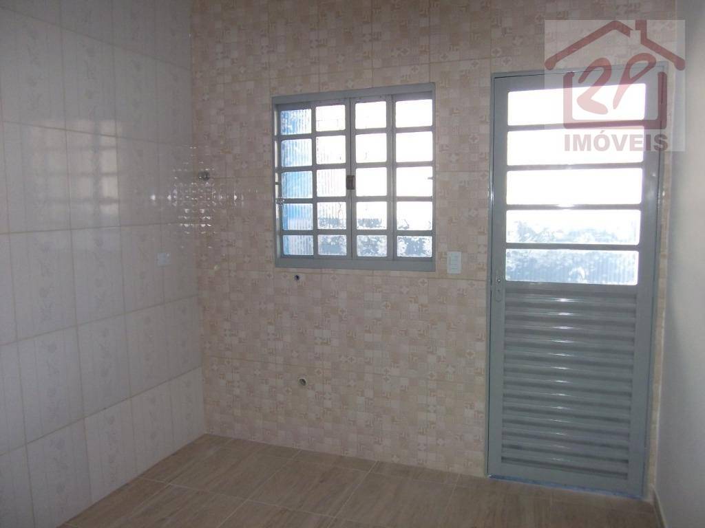 Casa à venda com 2 quartos, 58m² - Foto 3