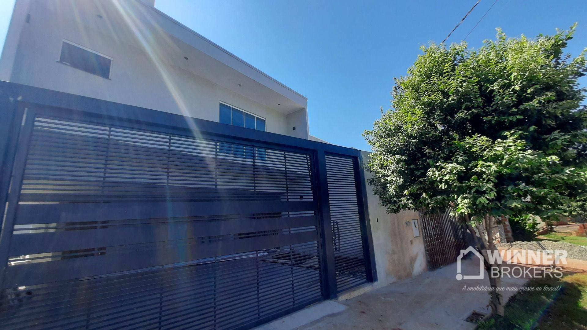 Sobrado à venda com 3 quartos, 168m² - Foto 1