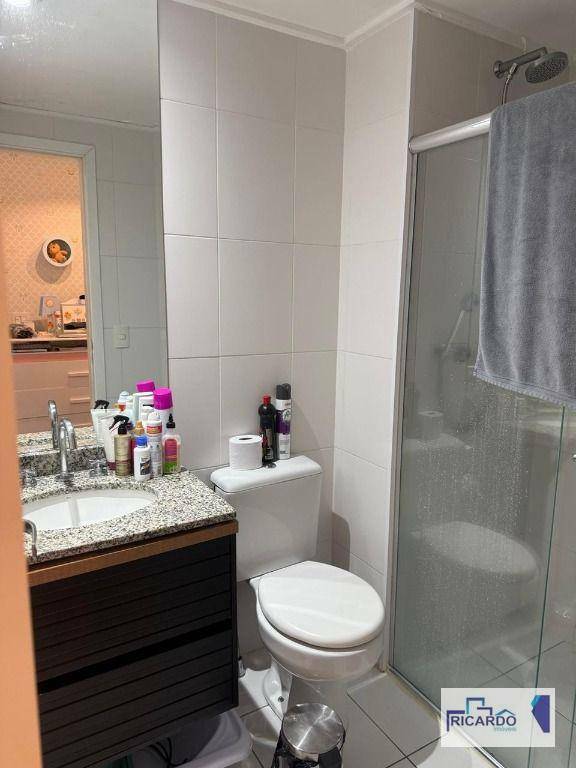 Apartamento para alugar com 2 quartos, 68m² - Foto 22