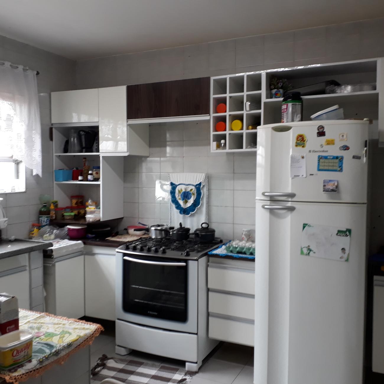 Sobrado à venda com 4 quartos, 200m² - Foto 1