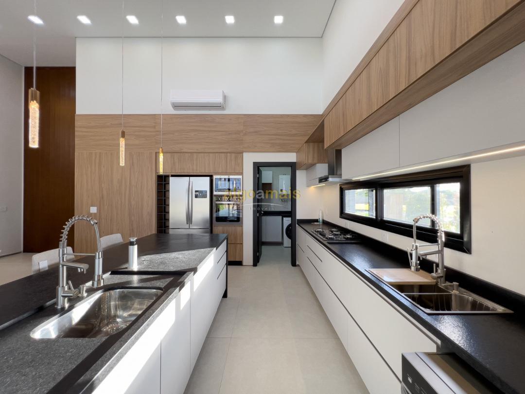 Casa de Condomínio à venda com 4 quartos, 268m² - Foto 17