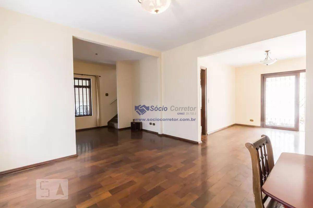 Sobrado à venda com 3 quartos, 210m² - Foto 1