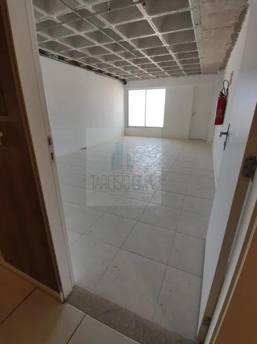 Conjunto Comercial-Sala à venda com 1 quarto, 32m² - Foto 19