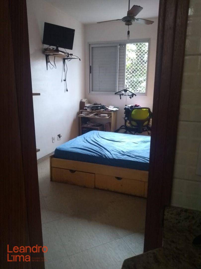 Apartamento para alugar com 3 quartos, 70m² - Foto 10