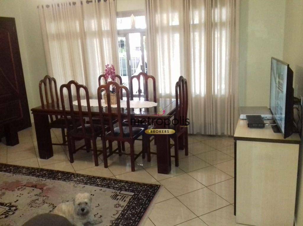 Casa à venda com 3 quartos, 260m² - Foto 2