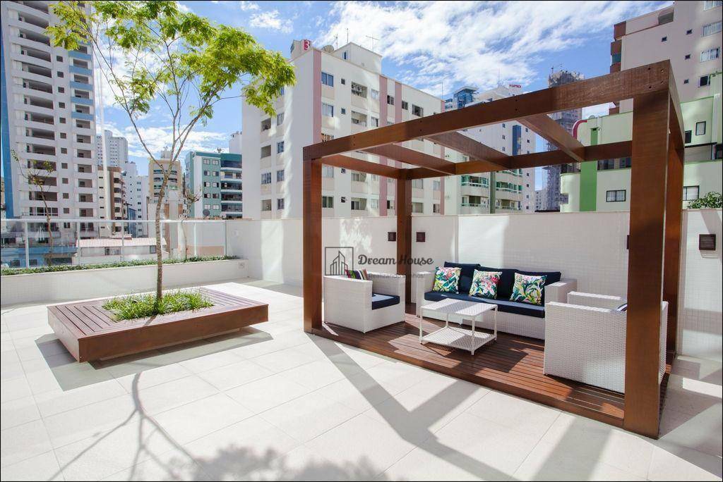 Apartamento à venda com 4 quartos, 257m² - Foto 18