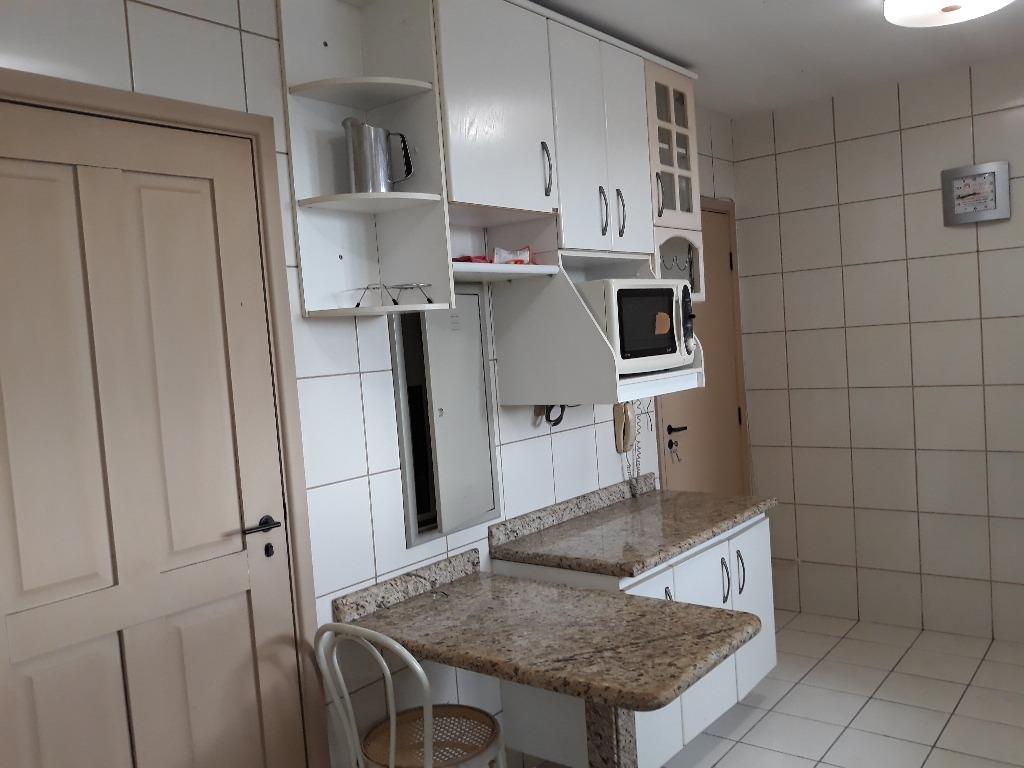 Apartamento à venda com 3 quartos, 120m² - Foto 9